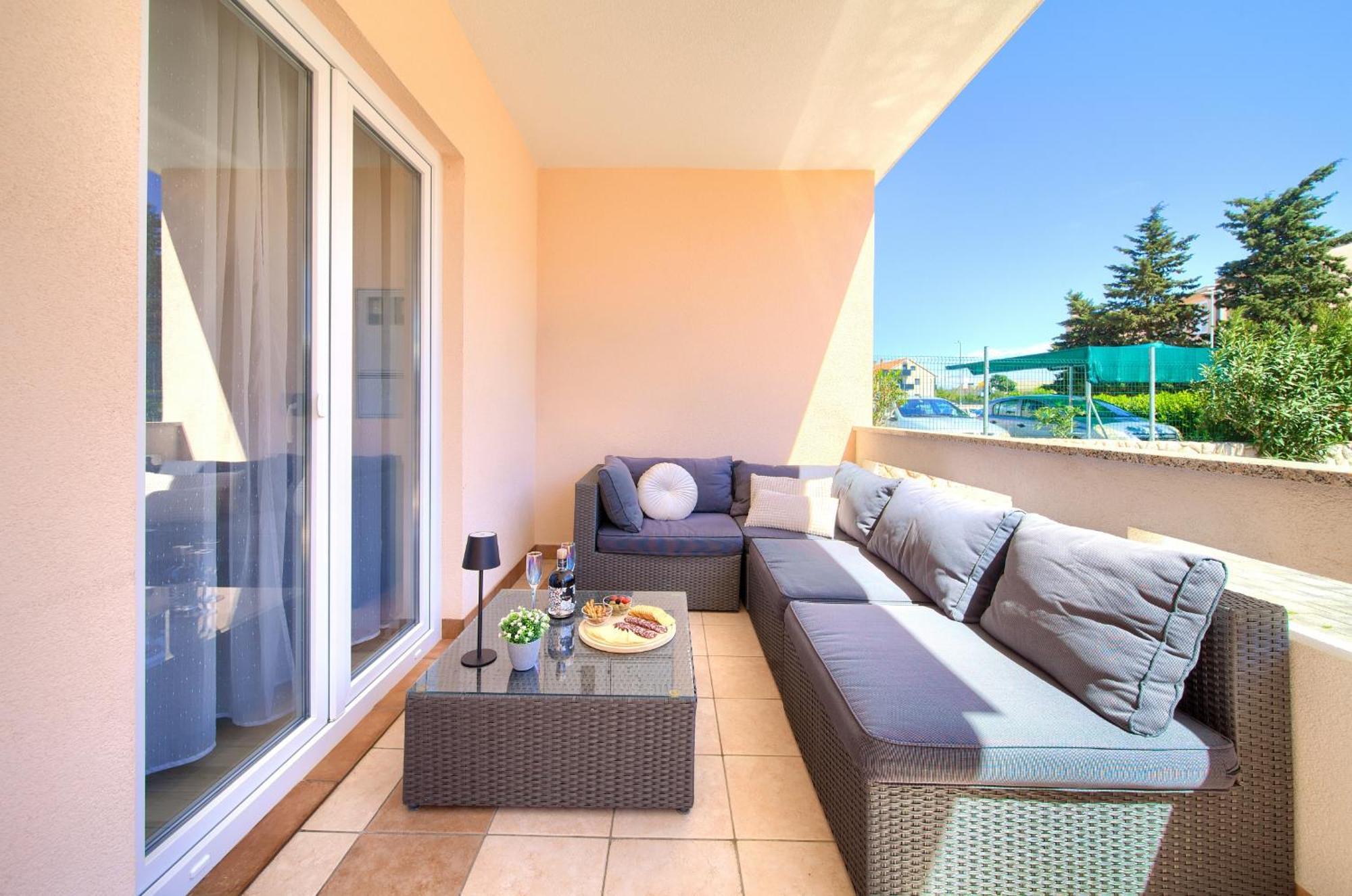 Apartmani Assa Krk Krk Town Exterior photo
